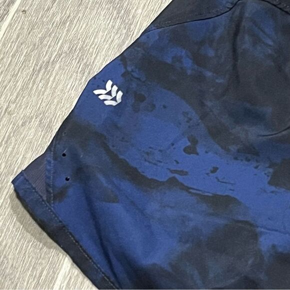 Women's All in Motion Blue & Black Floral Print Athletic Shorts - Picture 4 of 6